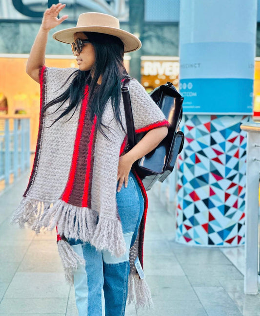 Beige-brown knit shawl with tussels